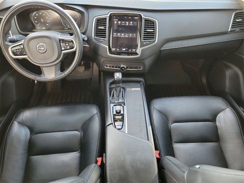 Used 2020 Volvo XC90 T5 Momentum w/ Protection Package image 14