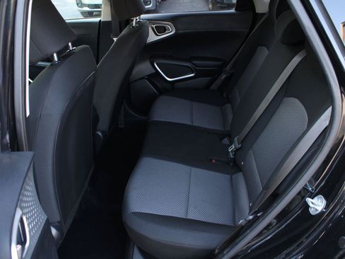 Used 2021 Kia Soul LX FWD image 17