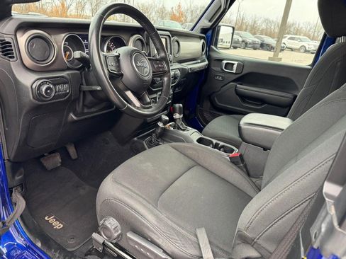 Used 2020 Jeep Wrangler Sport image 12