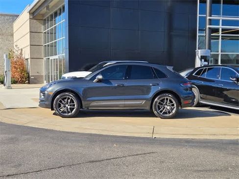 Used 2024 Porsche Macan image 6
