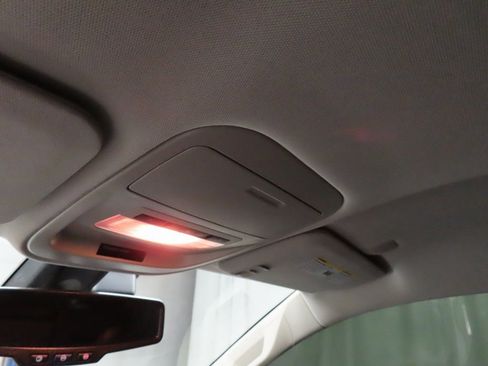 Used 2021 GMC Canyon Denali image 19