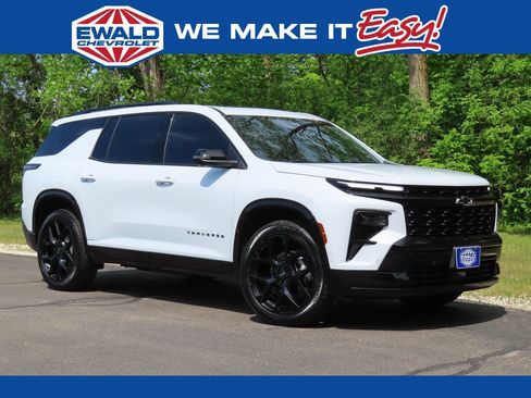 Certified 2026 Chevrolet Traverse RS w/ LPO, Floor Liner Package AWD/4WD image 1
