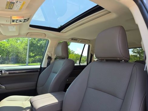 Used 2023 Lexus GX 460 Luxury w/ Sport Design Package AWD/4WD image 22