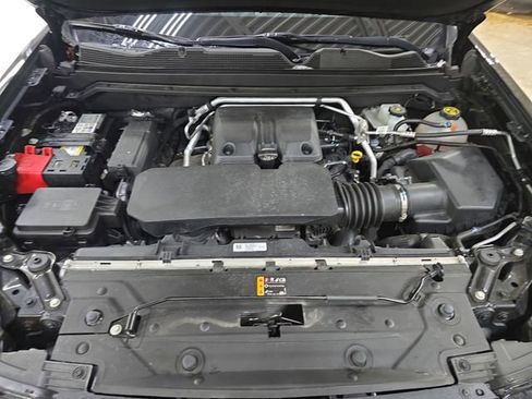 Used 2023 Chevrolet Colorado Z71 w/ Z71 Convenience Package 2 image 27