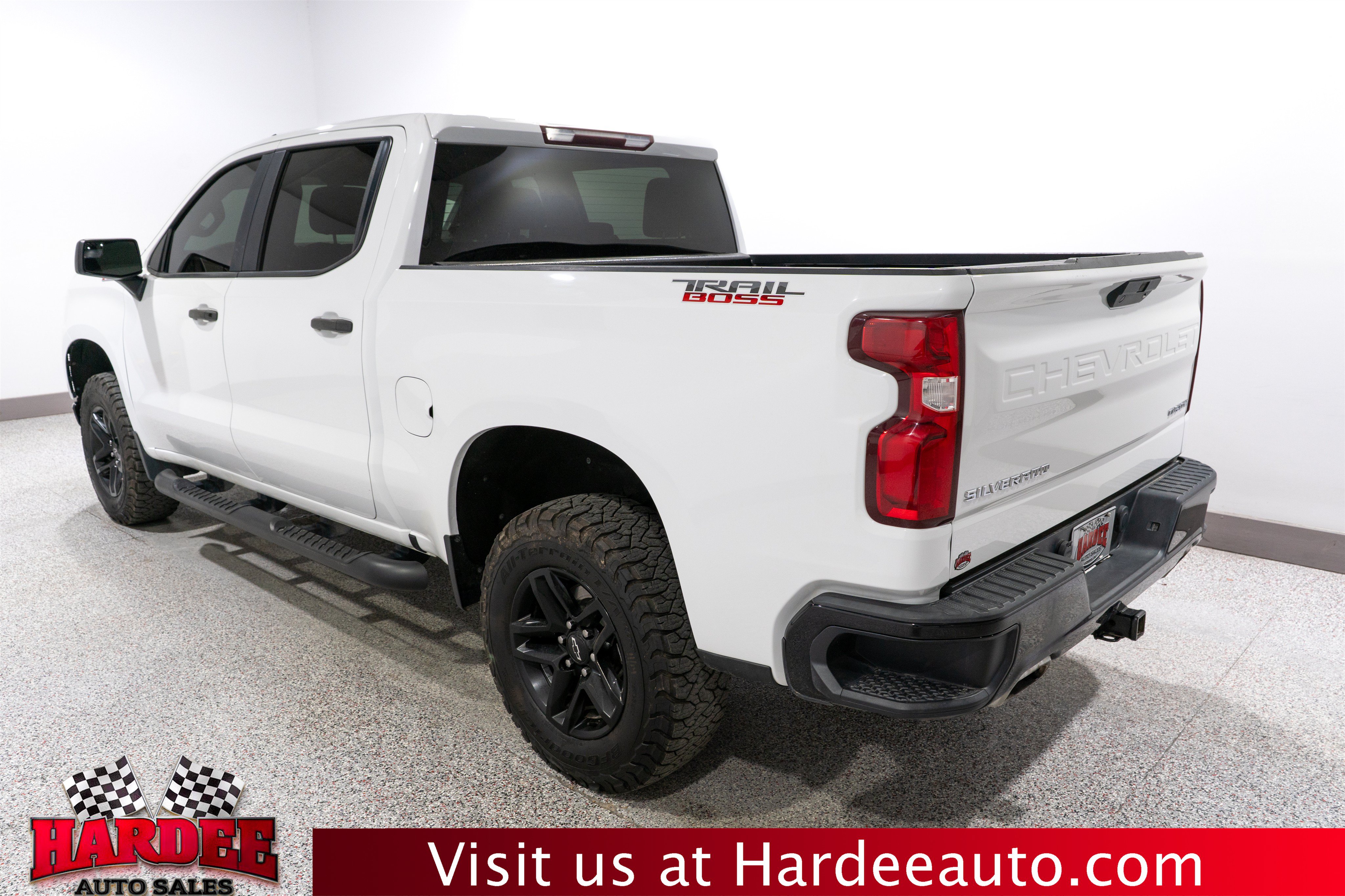 Used 2019 Chevrolet Silverado 1500 Custom Trail Boss w/ Custom Convenience Package AWD/4WD image 3