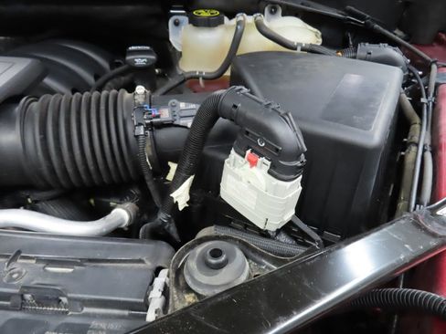 Used 2022 Chevrolet Silverado 1500 High Country w/ Technology Package image 36