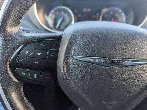 Used 2019 Chrysler Pacifica Limited w/ S Appearance Package image 29