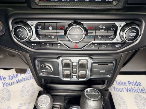 Used 2021 Jeep Gladiator Sport AWD/4WD image 14