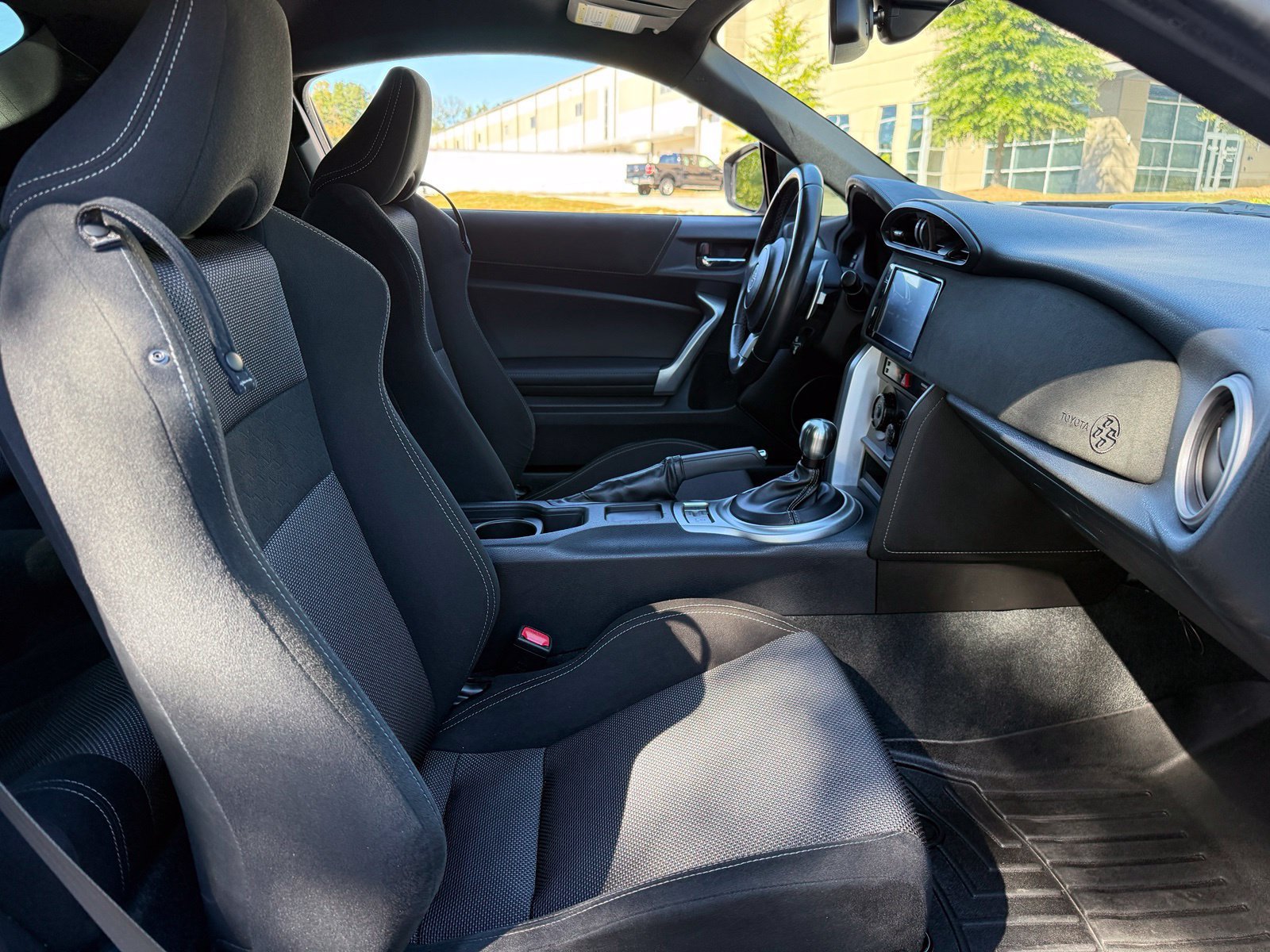 Used 2020 Toyota 86 RWD image 33