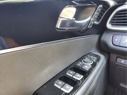 Used 2018 Kia Sorento SX FWD image 22