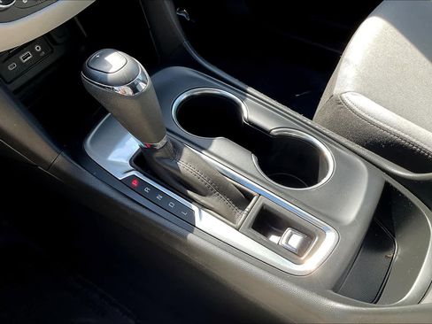 Used 2020 Chevrolet Equinox LT image 33