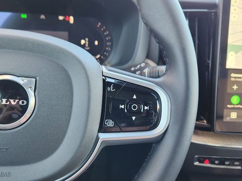 New 2026 Volvo XC60 B5 Plus w/ Climate Package image 17