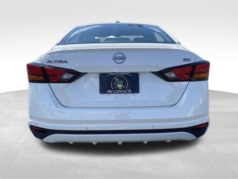 New 2025 Nissan Altima 2.5 SV image 6