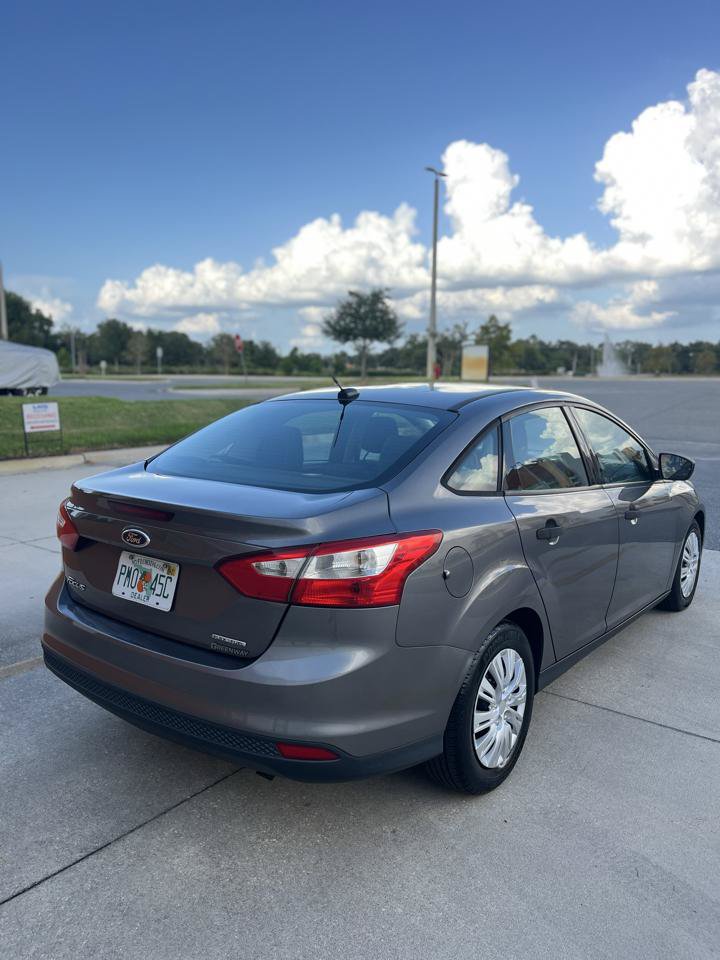 Used 2013 Ford Focus S FWD image 3