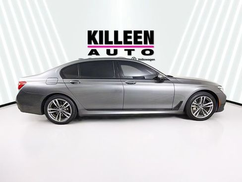 Used 2019 BMW 750i xDrive w/ Executive Package AWD/4WD image 8
