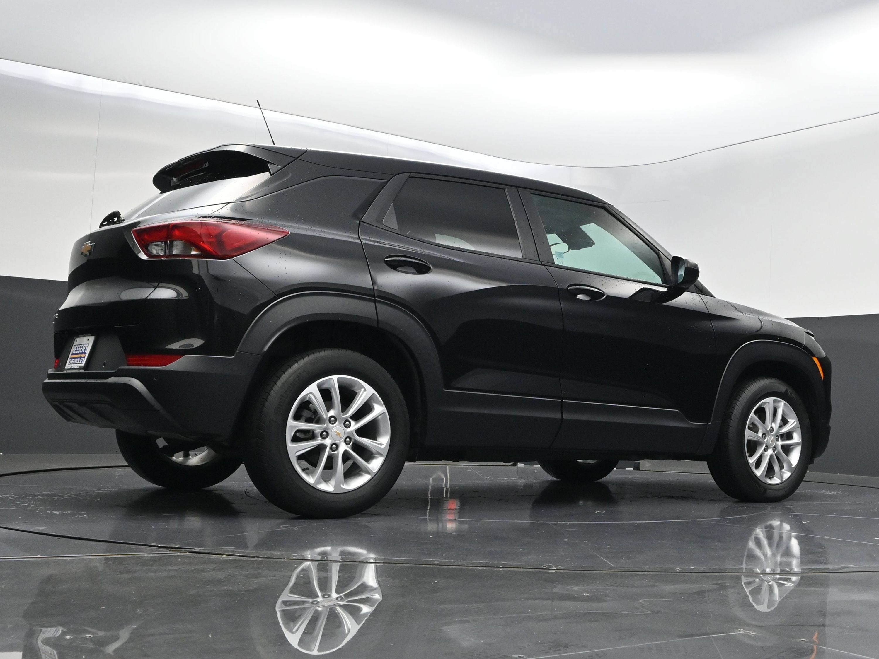 Certified 2024 Chevrolet TrailBlazer LS w/ LS Convenience Package AWD/4WD image 44