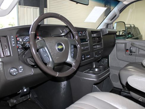Used 2021 Chevrolet Express 2500 Extended w/ Driver Convenience Package RWD image 17