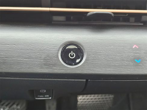 Used 2023 Nissan Ariya AWD image 26