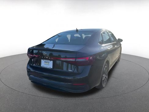 Used 2025 Volkswagen Jetta SE image 14