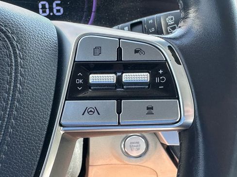 Used 2023 Kia Telluride S image 23