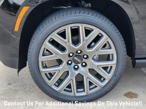 New 2026 GMC Yukon Denali Ultimate w/ LPO, Floor Liner Package AWD/4WD image 7