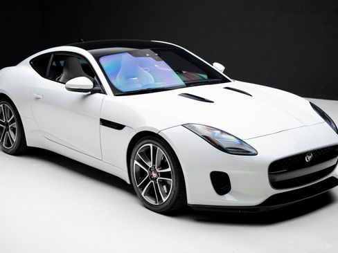 Used 2020 Jaguar F-TYPE Coupe image 40