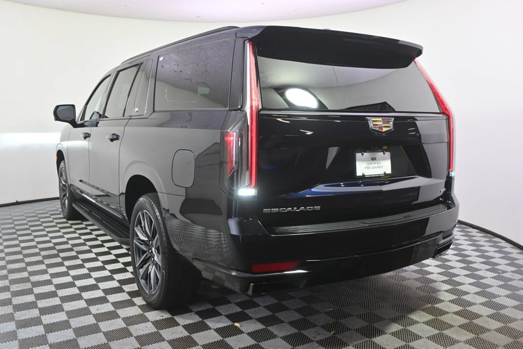 Certified 2024 Cadillac Escalade ESV Sport w/ Touring Package AWD/4WD image 4