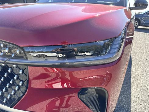 New 2026 Lincoln Nautilus Reserve image 9