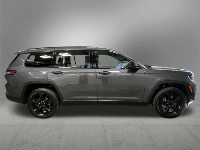 Used 2024 Jeep Grand Cherokee L Altitude AWD/4WD image 4
