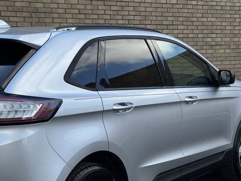 Used 2016 Ford Edge SE image 14