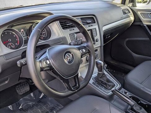 Used 2015 Volkswagen Golf SE image 10