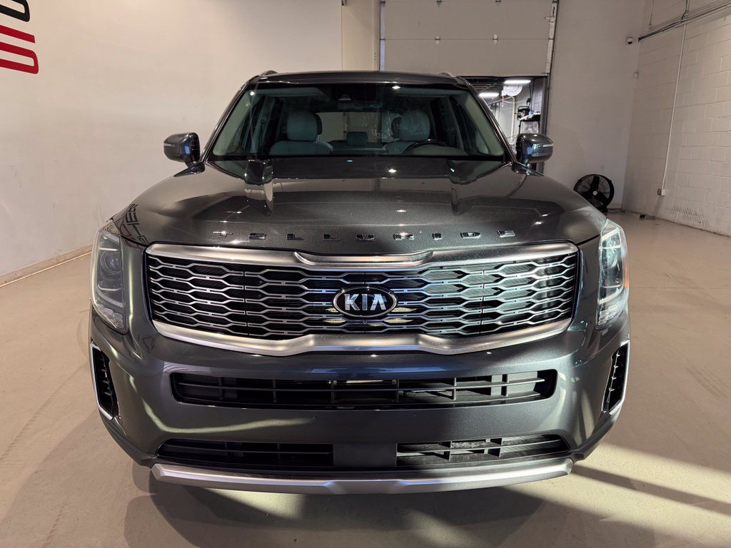 Used 2020 Kia Telluride EX AWD/4WD image 4
