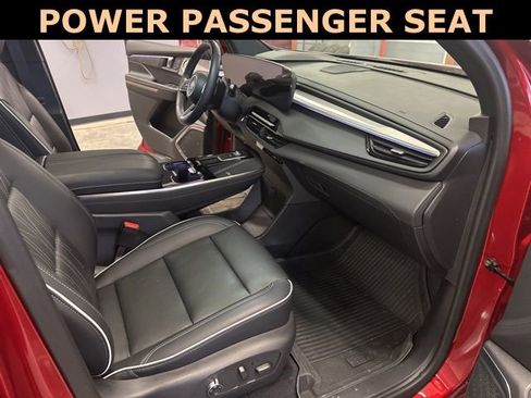 Used 2025 Buick Enclave Avenir w/ Super Cruise Package image 47