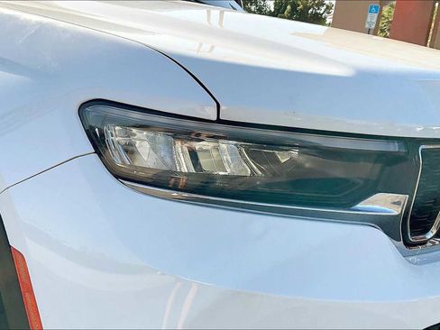 Used 2021 Jeep Grand Cherokee L Limited image 28