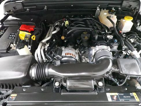 Used 2022 Jeep Gladiator Sport AWD/4WD image 34