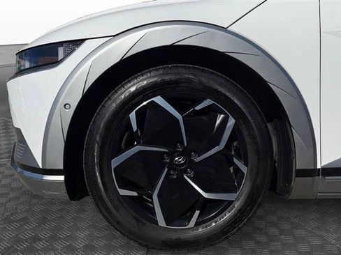 Used 2024 Hyundai Ioniq 5 Limited RWD image 9