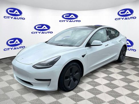 Used 2023 Tesla Model 3 Standard Range RWD image 9