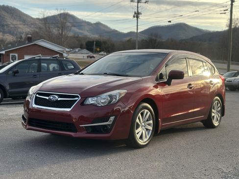 Used 2016 Subaru Impreza 2.0i Premium image 7