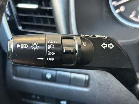 Used 2021 Nissan Rogue SL AWD/4WD image 38