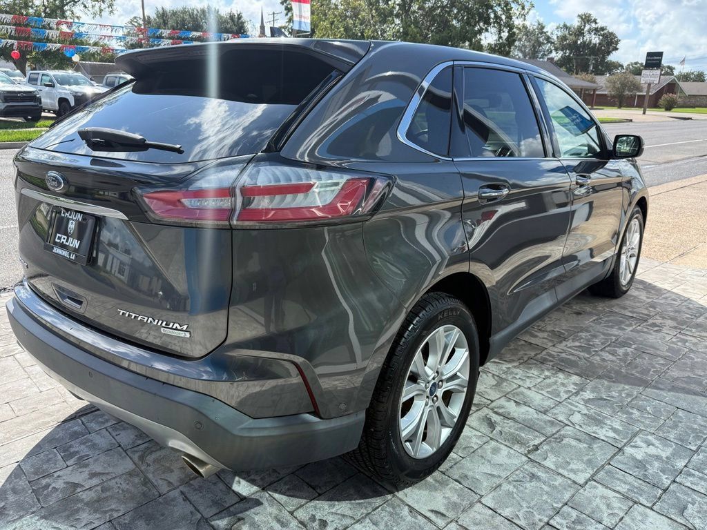 Used 2019 Ford Edge Titanium w/ Equipment Group 301A FWD image 4