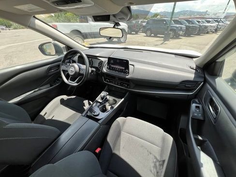 Used 2024 Nissan Rogue S AWD/4WD image 20