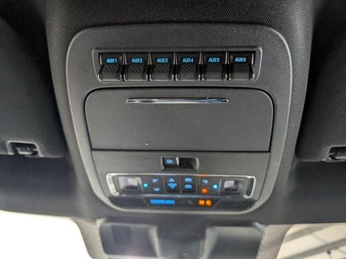 Used 2023 Ford F350 Platinum w/ FX4 Off-Road Package AWD/4WD image 28
