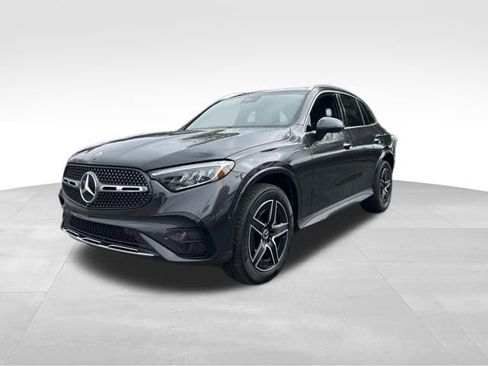 Certified 2025 Mercedes-Benz GLC 300 GLC 300 image 2
