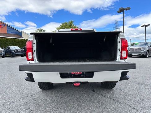 Used 2017 Chevrolet Silverado 1500 LTZ Z71 w/ LTZ Plus Package AWD/4WD image 40