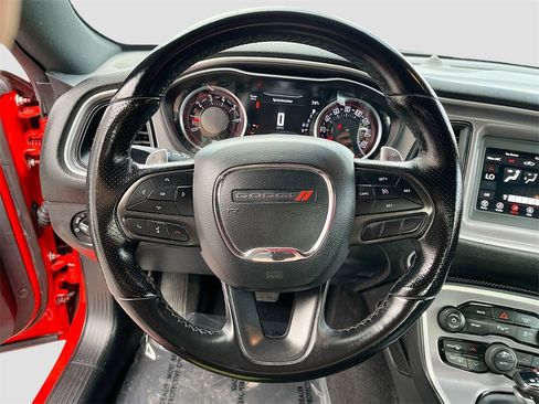 Used 2022 Dodge Challenger GT image 11