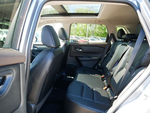 Certified 2023 Nissan Rogue SV w/ SV Premium B Package AWD/4WD image 36