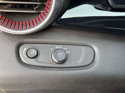 Certified 2024 Chevrolet Trax RS w/ Sunroof Package image 15