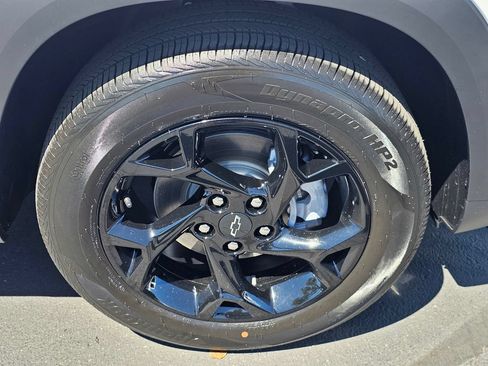 New 2026 Chevrolet Trax LT w/ Midnight Edition FWD image 7