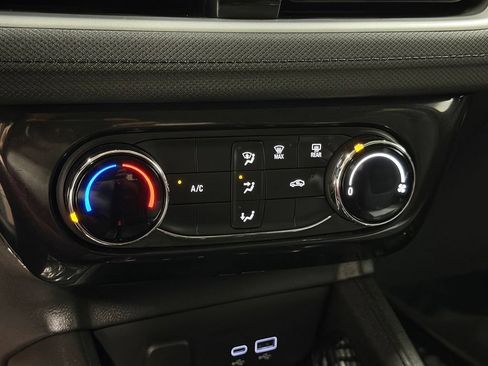 Used 2025 Chevrolet TrailBlazer LT FWD image 26