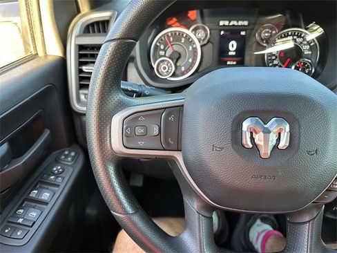 Used 2024 RAM 2500 Tradesman w/ Chrome Appearance Group image 35